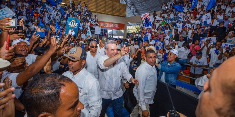 Abinader llama a militantes del PRM a calentar el brazo votando en primarias y dejar claro que el Cambio Sigue