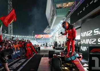 Carlos Sainz ganó el GP de Singapur con su Ferrari y cortó la racha de Verstappen en la Fórmula 1