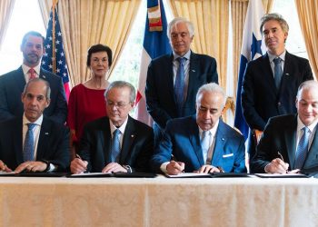 La Corporación AES, Grupo Linda y AFI Popular anuncian nuevas alianzas societarias para RD y Panamá