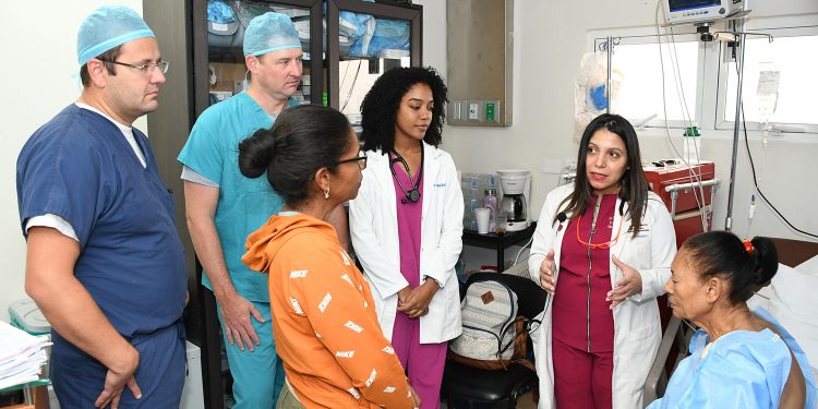 Realizan con éxito Jornada de Electrofisiología, con el apoyo de la Universidad de Virginia y Medtronic
