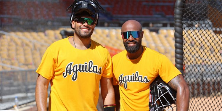 Peña y Paulino un dúo que da profundidad a la receptoría de las Águilas