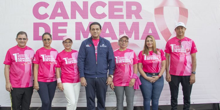 Fundación Unión Médica realiza 1ra caminata solidaria de orientación y prevención del cáncer de mama