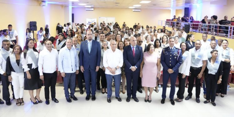 INFOTEP y UTESA certifican a 342 participantes de diplomados y otras acciones formativas
