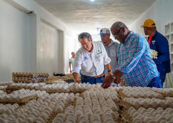 Inespre inicia compra de pollos y huevos a productores de Dajabón afectados por el cierre de la frontera