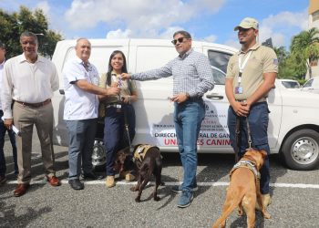 Ministerio Agricultura dota de vehículos a unidades caninas de la Dirección de Ganadería