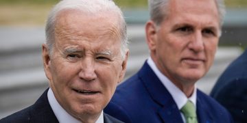 McCarthy anuncia una investigación formal de juicio político contra Biden