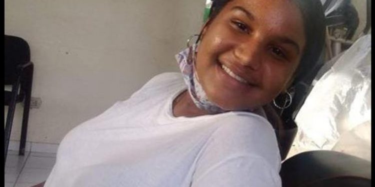 Menor de 14 años muere mientras dormía por una bala perdida