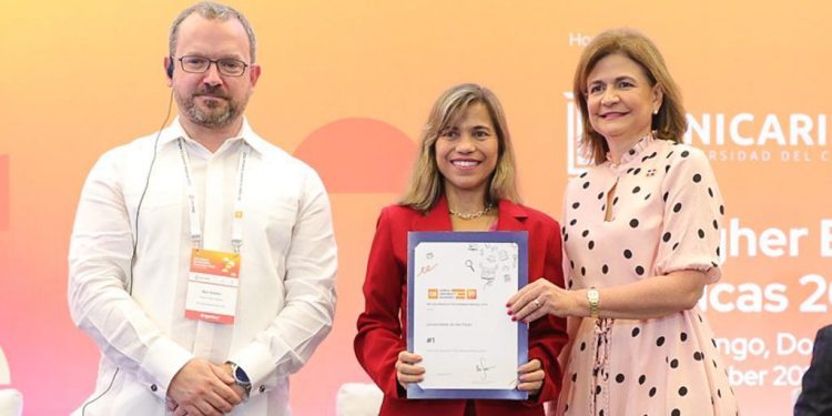 Vicepresidenta Raquel Peña llama a universidades de América Latina a trabajar juntos y elevar la calidad de la educación superior de la región