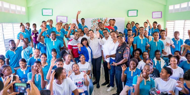 Roberto Ángel resalta gobierno Abinader trabaja para dignificar vida pueblos de la frontera