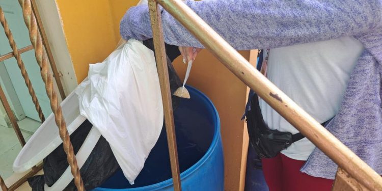 Salud Pública se mantiene vigilante por aumento casos de dengue y continúa operativos de fumigación