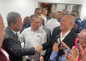 Silvio Durán acompaña a Leonel en su recorrido por Nueva York