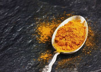 Cúrcuma, ¿el sustituto natural del omeprazol para la acidez?