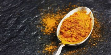 Cúrcuma, ¿el sustituto natural del omeprazol para la acidez?