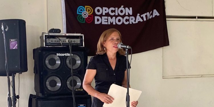 Opción Democrática presenta dirigente comunitaria Teresa Morel para Directora Municipal por Canabacoa