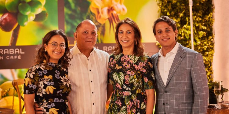 Lanzan Tesoros del Cibao, colección exclusiva y limitada de chocolate orgánico