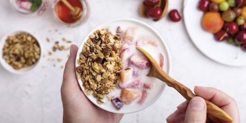 ¿Cenar fruta o un yogur es suficiente?