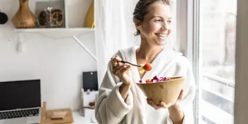 Colesterol: consejos para evitar que aumente con la menopausia