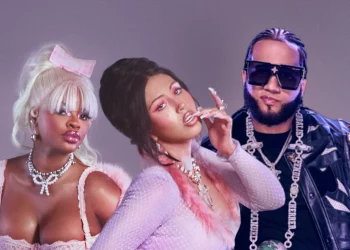«Muñekita», de El Alfa, Kali Uchis y JT, forma parte del desfile de Victoria’s Secret en documental