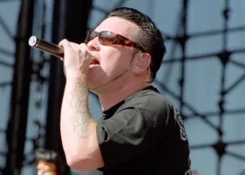 Murió Steve Harwell, vocalista de Smash Mouth, a los 56 años