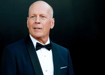 Cómo avanzó el irreversible cuadro de demencia frontotemporal de Bruce Willis: ya no puede leer ni hablar