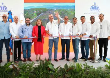 Presidente Abinader deja inaugurado el puente de Pontón en la Vega