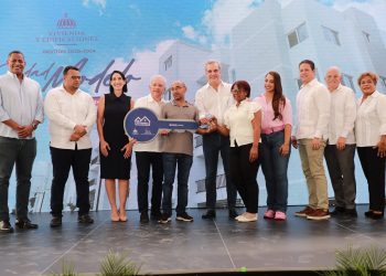 Presidente Abinader entrega 264 apartamentos para completar 1,524 de los 1,760 proyectados en Ciudad Modelo