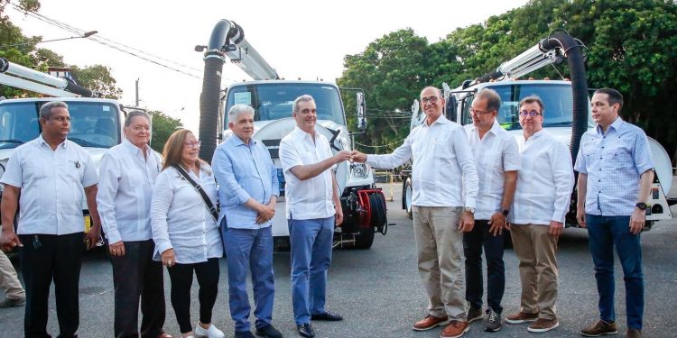 Presidente Abinader inaugura soluciones aguas residuales en Santiago por más de 460 millones de pesos