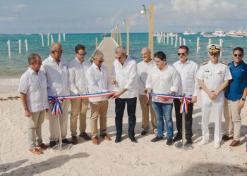 Presidente Abinader inauguró muelle del Club Náutico en Cabeza de Toro