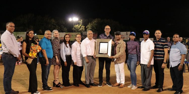 Amaprosan dedica Semana Deportiva al director de Coraasan