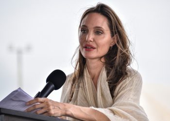 Angelina Jolie se pronuncia a favor de Palestina y de un alto el fuego de Israel