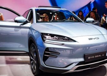 El secreto del éxito del fabricante de autos eléctricos chino que ya produce más que Tesla