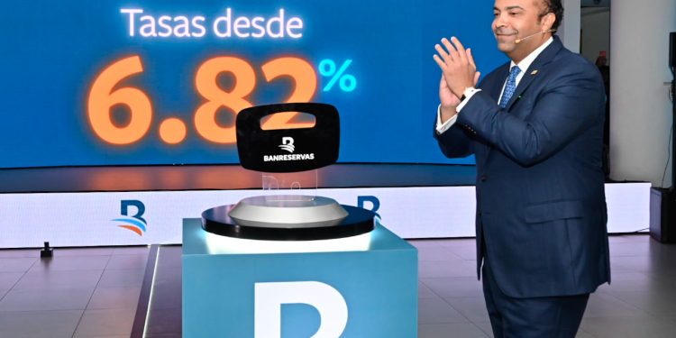 Banreservas inaugura Expomóvil 2023 con tasas desde 6.82%
