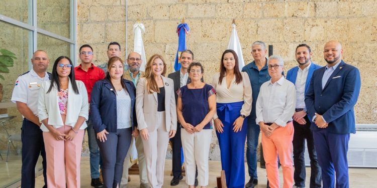 Carolina Mejía encabeza primer encuentro de ‘Vulnerabilidad Sísmica en Ciudades Capitales de Centroamérica, México y El Caribe’ realizado en Sto Dgo
