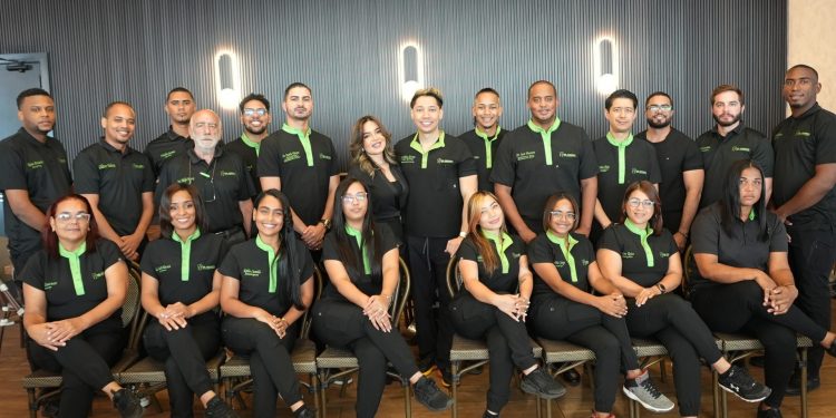 Clínica de Armonización Dento-Facial Dr. Milton Herrera celebra aniversario