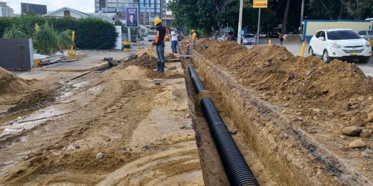 Coraasan inicia construcción colector Ave. Juan Pablo Duarte-calle Maimón