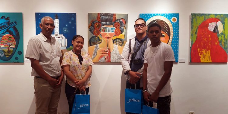 Estudiantes de artes del barrio Santa Lucía participan en exposición colectiva en España