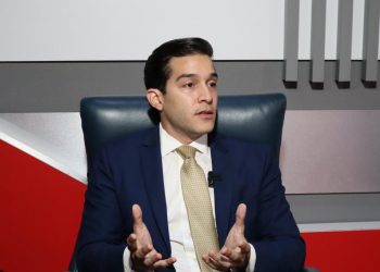 Francisco Guillén propone ley para atención integral a pacientes con cáncer