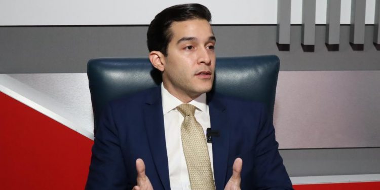 Francisco Guillén propone ley para atención integral a pacientes con cáncer