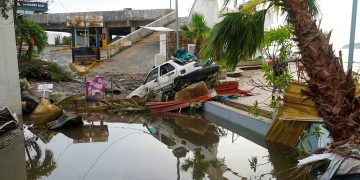 Gobierno de México confirma 27 muertos y 4 desaparecidos tras el paso del huracán Otis