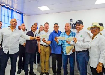 Gobierno paga 15 millones a productores de la frontera en tiempo récord