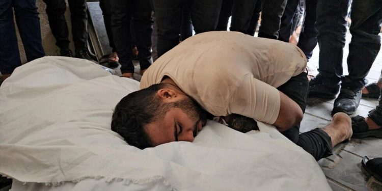 Israel ha matado más de 8.000 en la Franja de Gaza