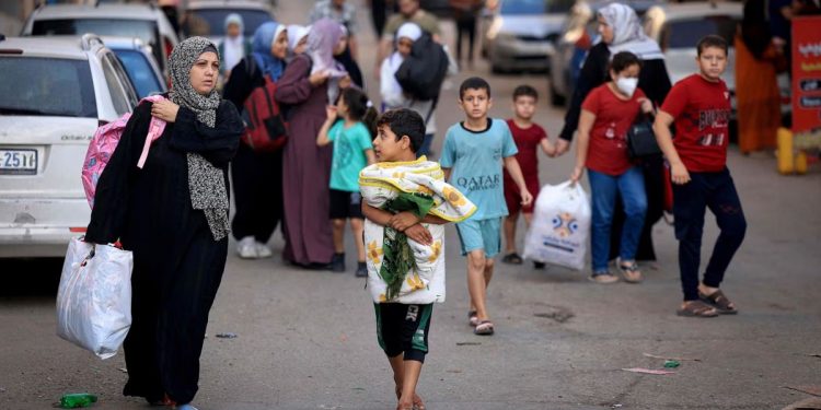 Israel inició “incursiones localizadas” en Gaza; miles huyen del norte del enclave