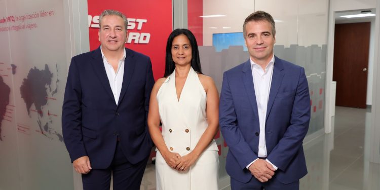 Assist Card inaugura su nueva oficina en Santo Domingo
