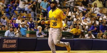 Con bateo de Valenzuela y un gran relevo las Águilas vienen de atrás para derrotar a Tigres