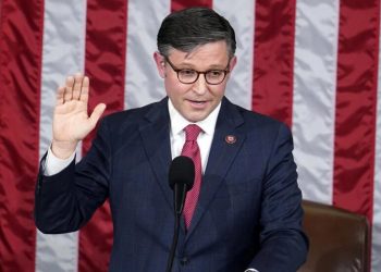 La Cámara de Representantes de EE UU elige al ultraconservador Mike Johnson como presidente