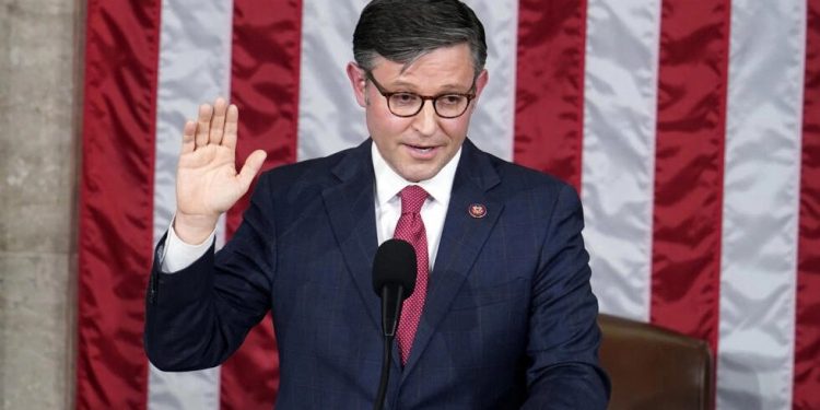 La Cámara de Representantes de EE UU elige al ultraconservador Mike Johnson como presidente