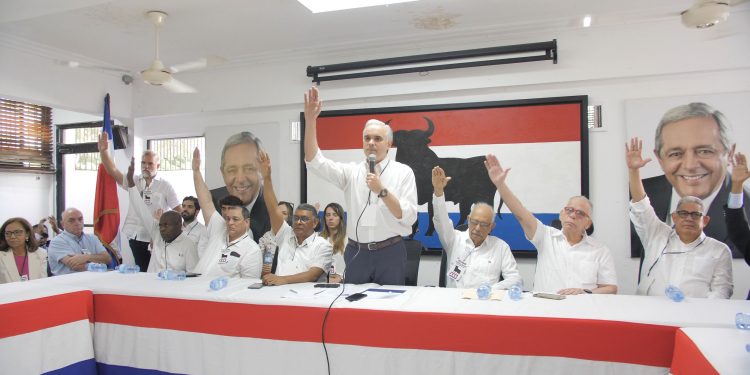 PRSD proclama Abinader como su candidato presidencial