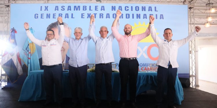 Partido Dominicanos por el Cambio elige Abinader como su candidato a la presidencia