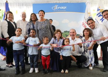 Vicepresidenta Raquel Peña inaugura un CAFI en el Recinto Bonao de la UASD