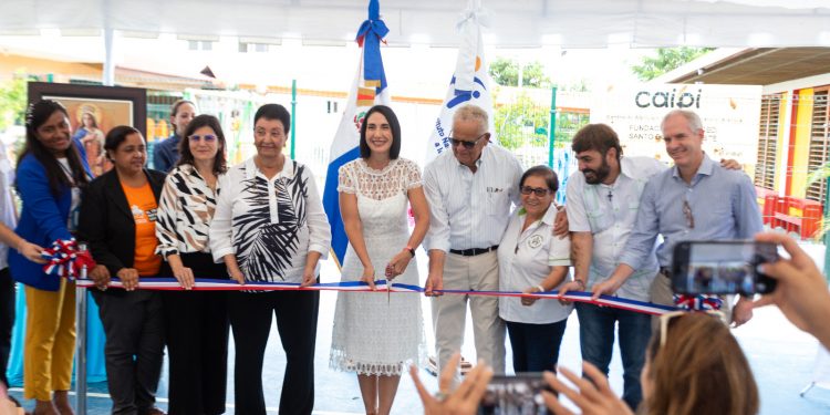 Primera Dama y la directora ejecutiva del INIAPI inauguran el CAIPI de Cogestión La Merced